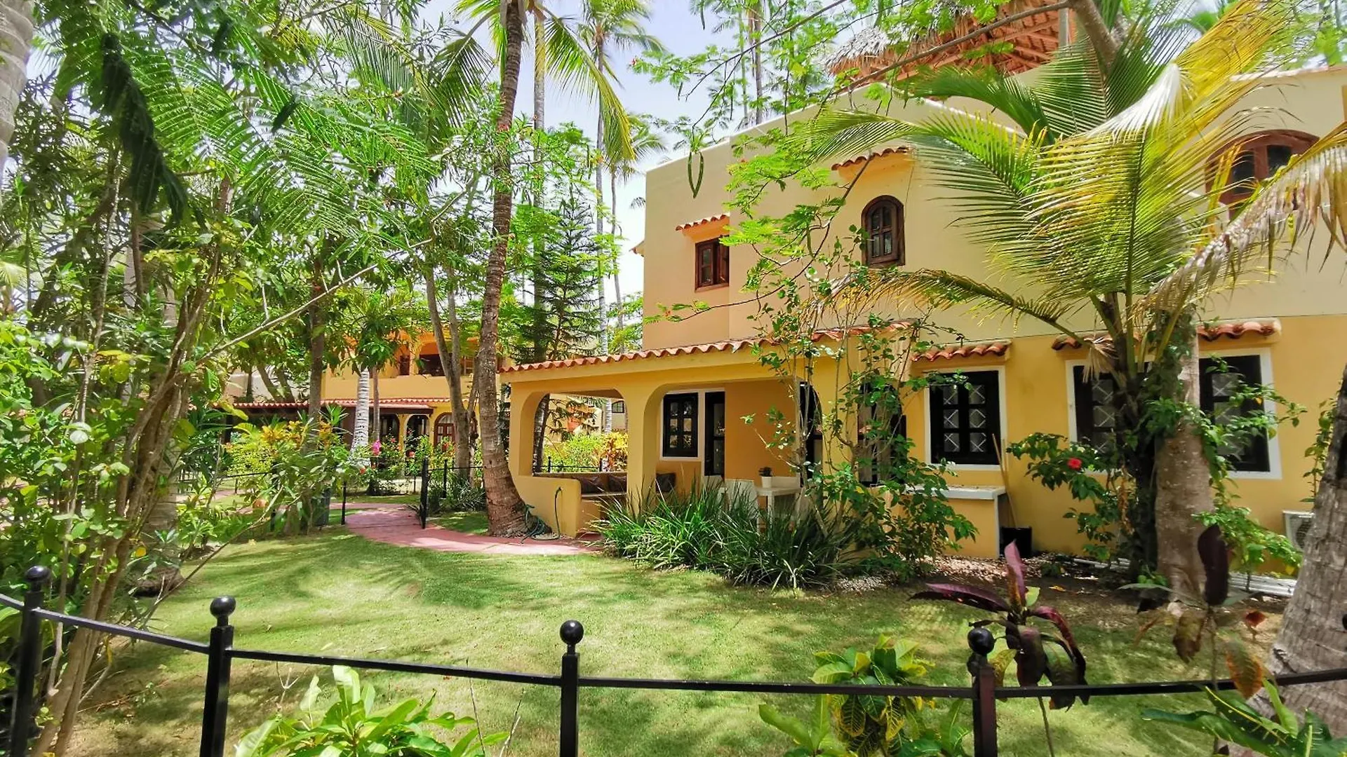 Aventura Villas Los Corales Beach And Spa Punta Cana Hotel
